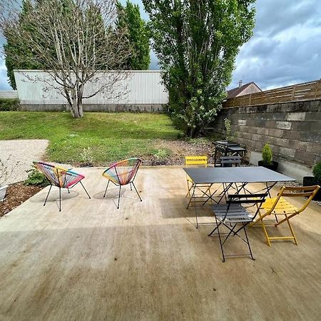 Logement De Plain-Pied Avec Jardin, Terrasse Gurgy エクステリア 写真