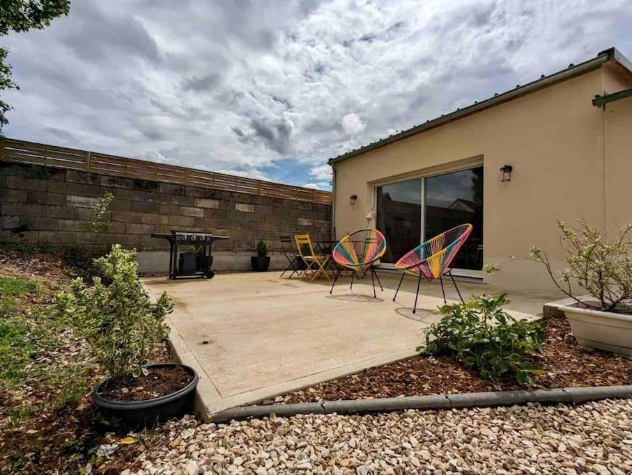 Logement De Plain-Pied Avec Jardin, Terrasse Gurgy エクステリア 写真
