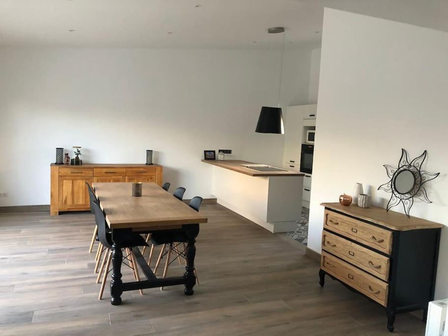 Logement De Plain-Pied Avec Jardin, Terrasse Gurgy エクステリア 写真