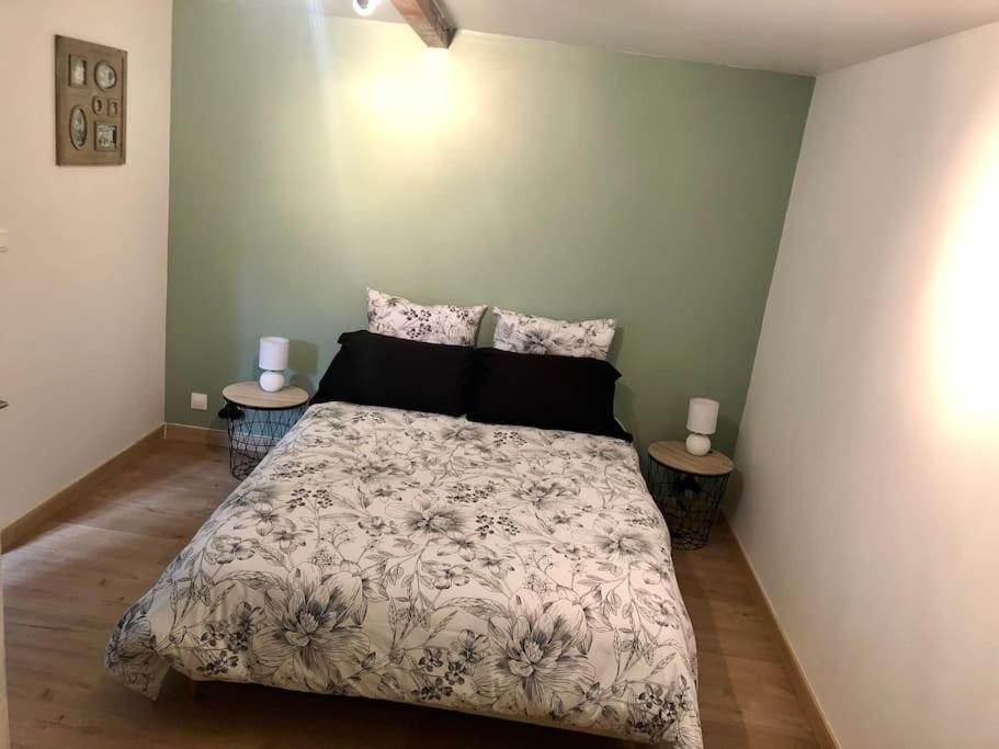 Logement De Plain-Pied Avec Jardin, Terrasse Gurgy エクステリア 写真